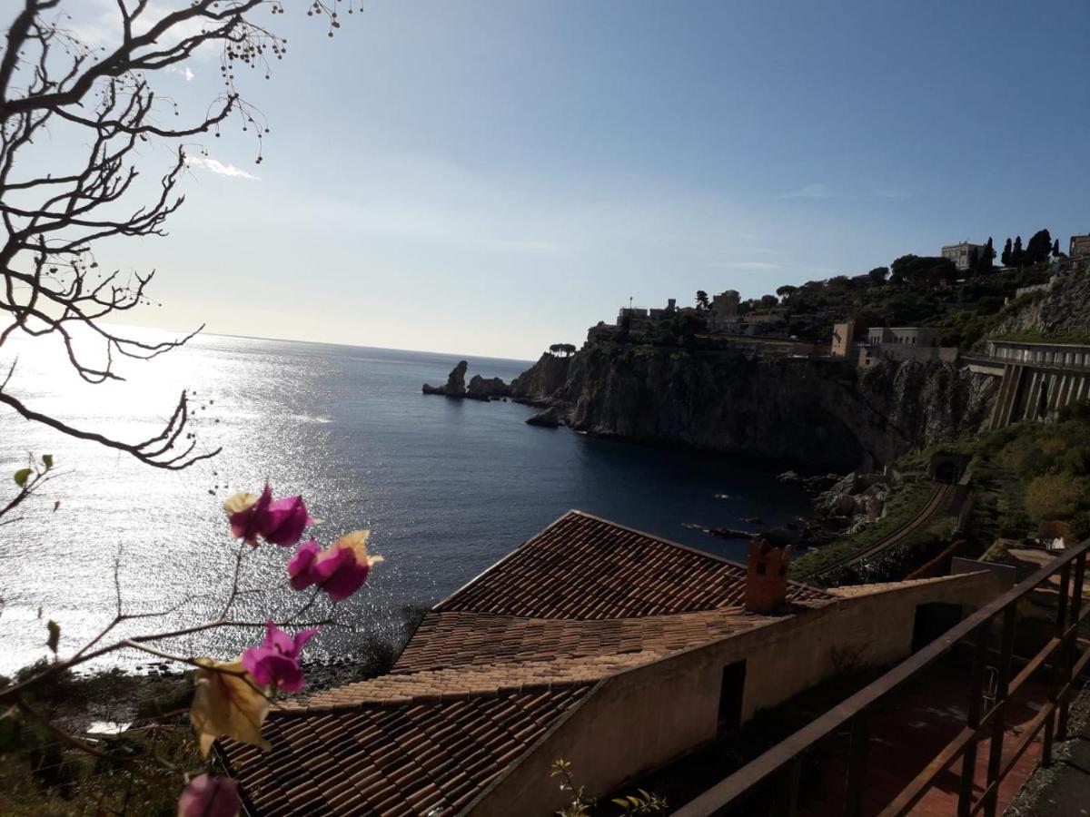 B&B La Sirena Santa Teresa Di Riva Extérieur photo