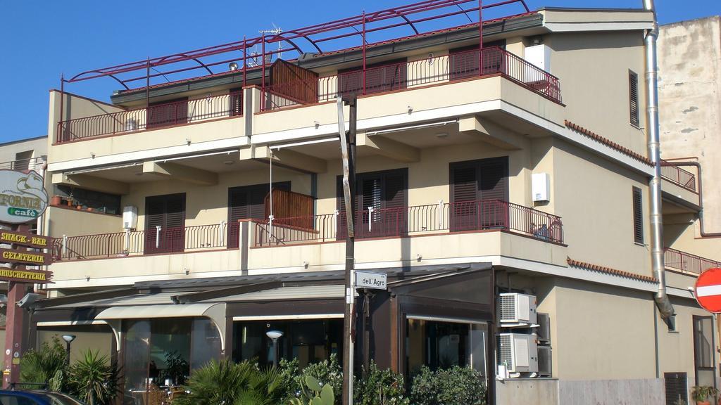 B&B La Sirena Santa Teresa Di Riva Extérieur photo