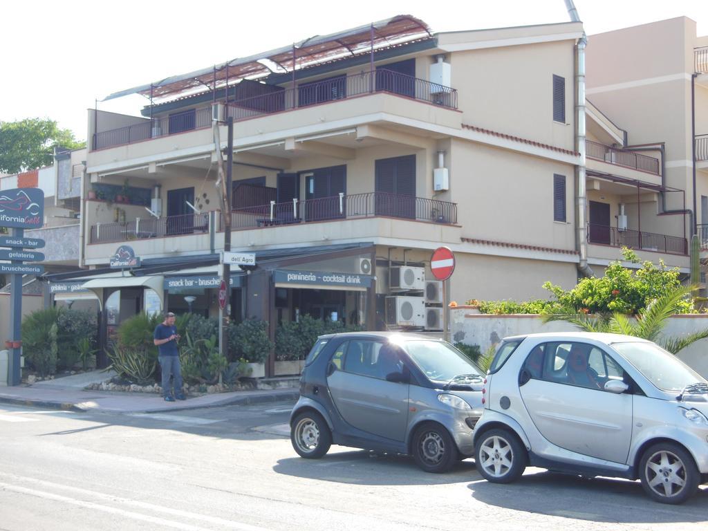B&B La Sirena Santa Teresa Di Riva Extérieur photo